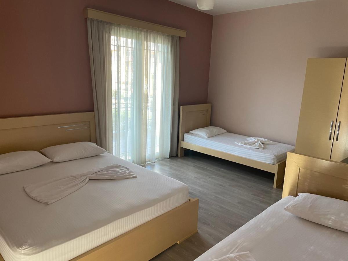 Rent Rooms Kapri Pogradec Eksteriør billede