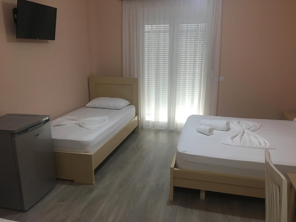 Rent Rooms Kapri Pogradec Eksteriør billede